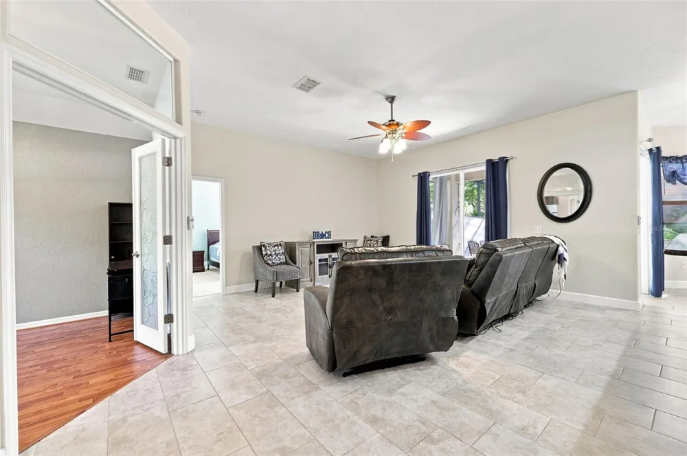 25 SANDERS CIRCLE Homosassa, FL 34446
