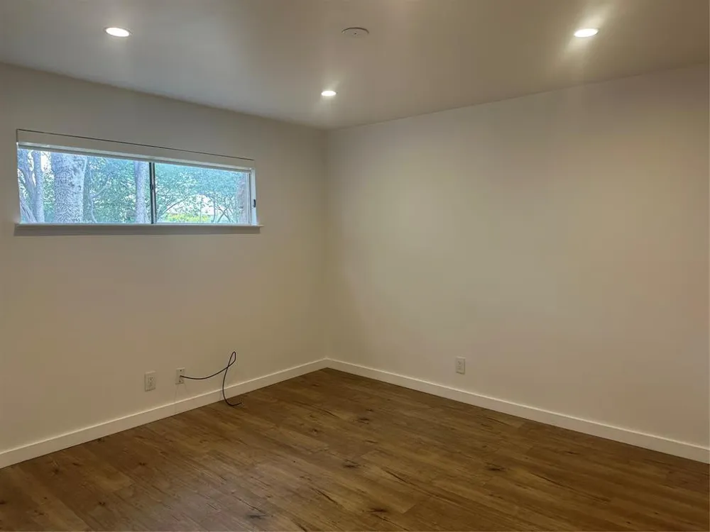 100 Blue Ridge Trail #4 West Lake Hills, TX 78746