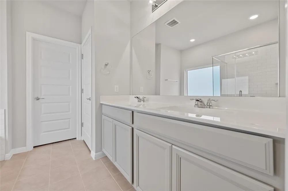 732 Gray Fox Loop Hutto, TX 78634