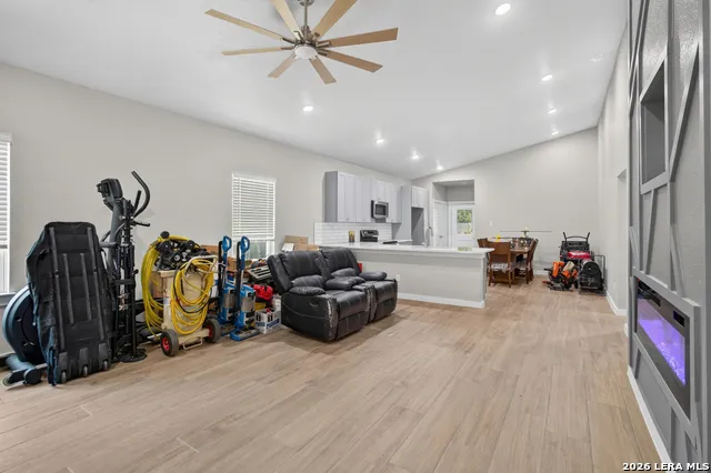 15227 ROSA TRL San Antonio, TX 78253