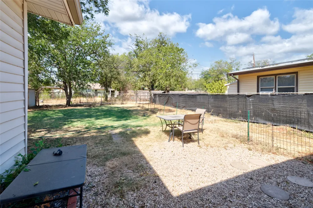 1134 S Pioneer Drive Abilene, TX 79605