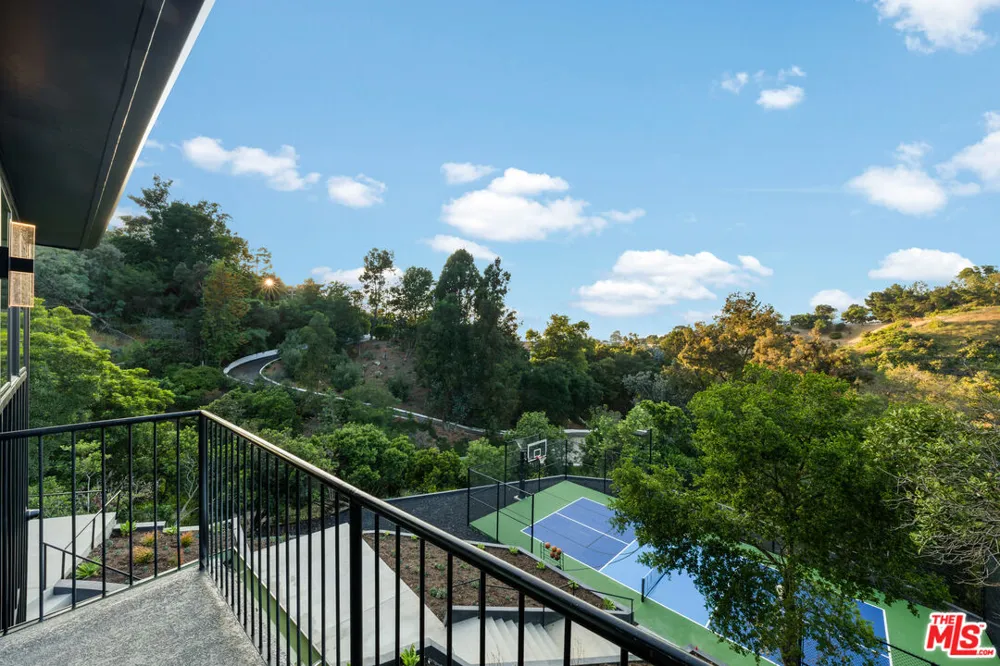 3140 Coldwater Canyon Studio City, CA 91604
