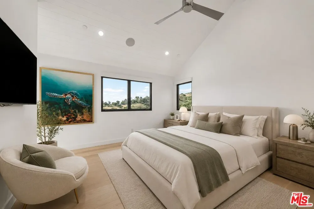 3140 Coldwater Canyon Studio City, CA 91604