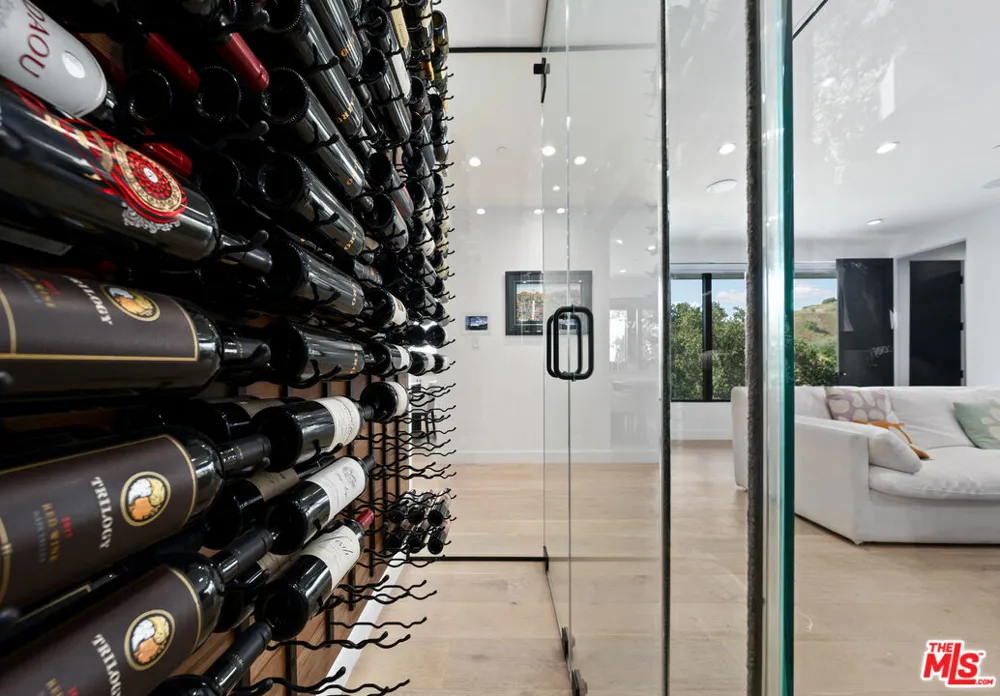 3140 Coldwater Canyon Studio City, CA 91604