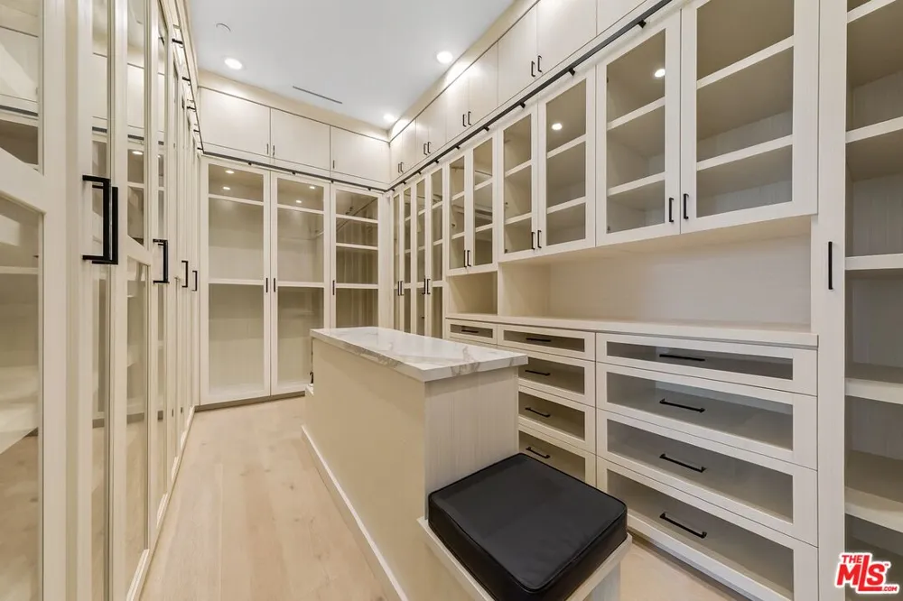 3140 Coldwater Canyon Studio City, CA 91604