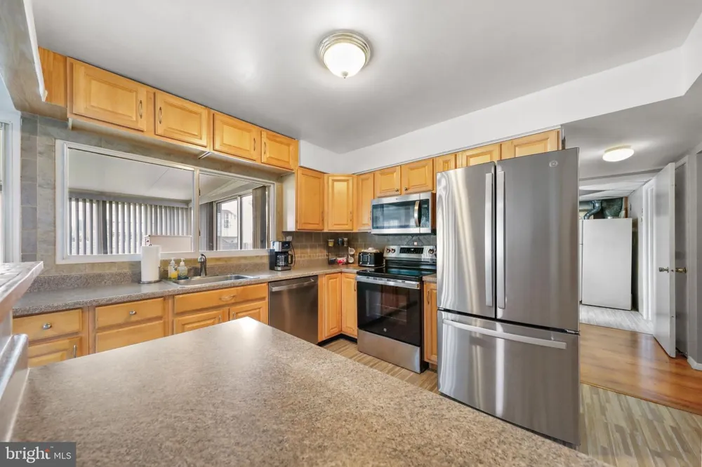 27 TOLEDO LANE Willingboro, NJ 08046