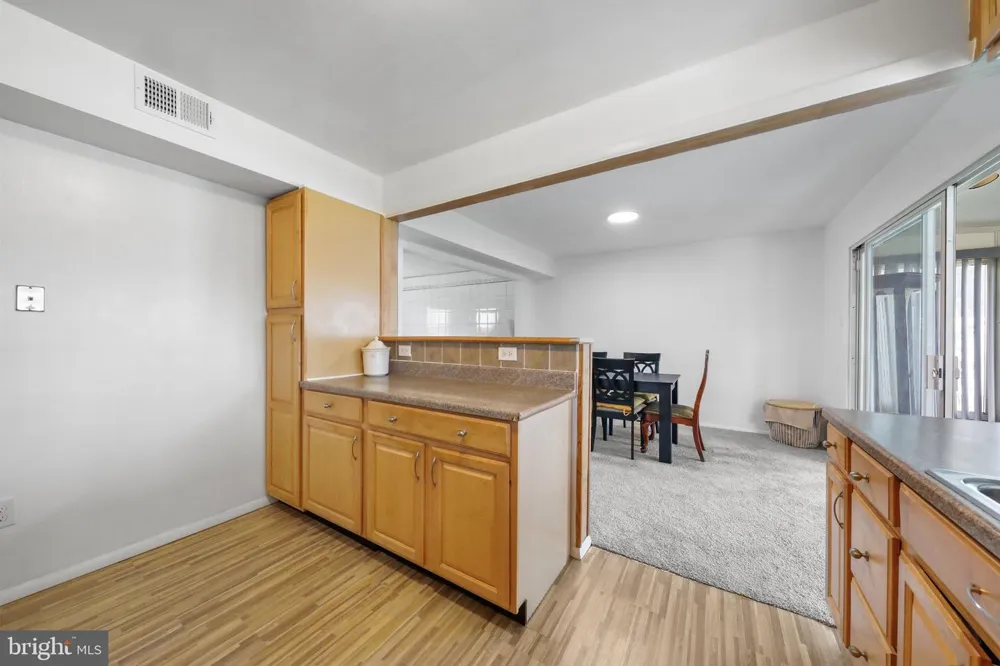 27 TOLEDO LANE Willingboro, NJ 08046