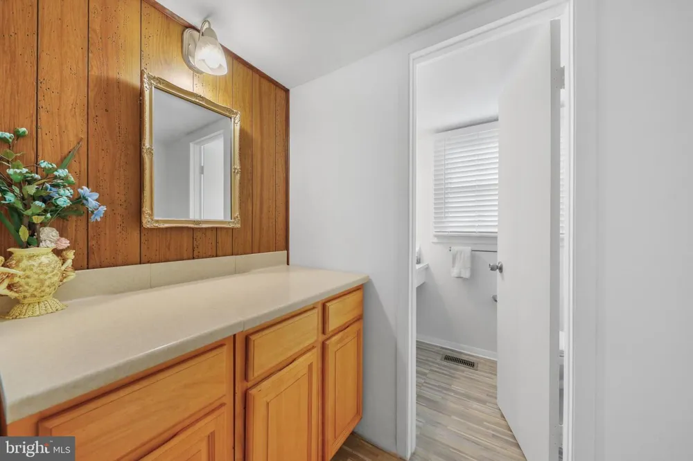 27 TOLEDO LANE Willingboro, NJ 08046