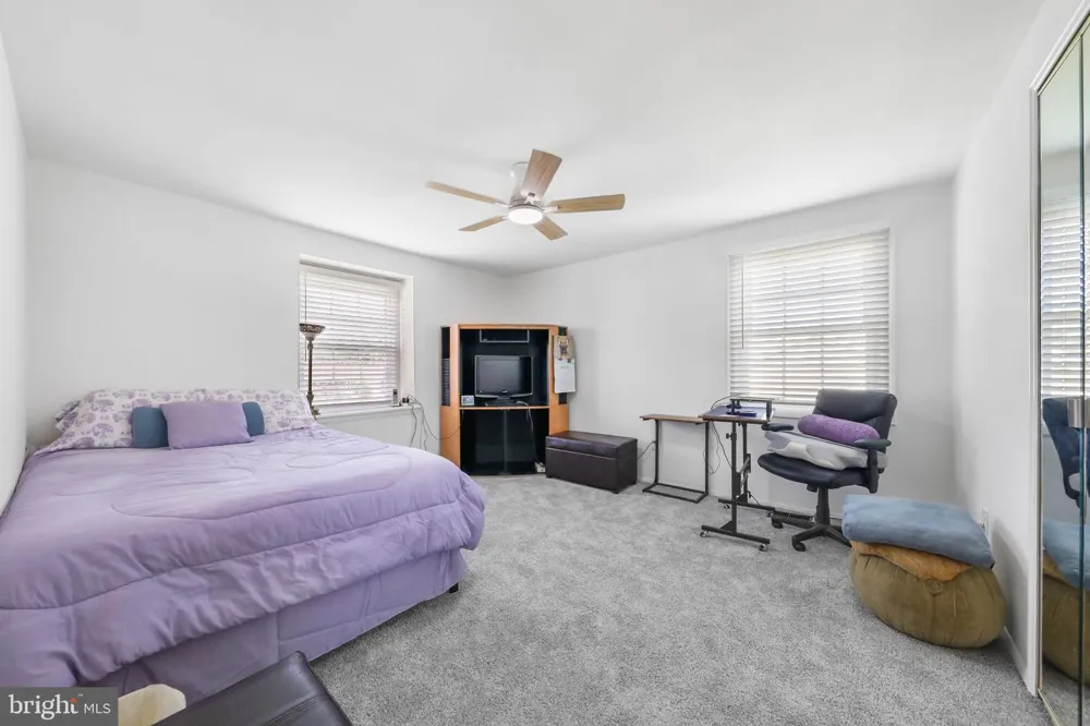 27 TOLEDO LANE Willingboro, NJ 08046