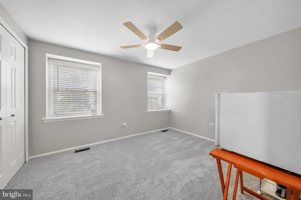 27 TOLEDO LANE Willingboro, NJ 08046