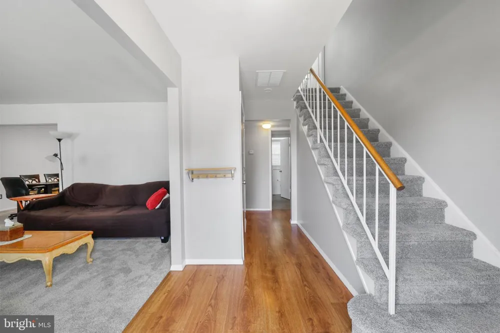 27 TOLEDO LANE Willingboro, NJ 08046