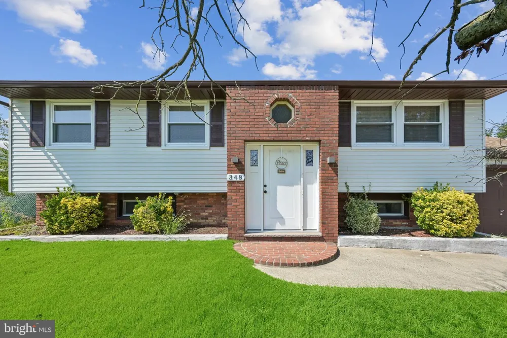 348 PEACH ROAD Bellmawr, NJ 08031