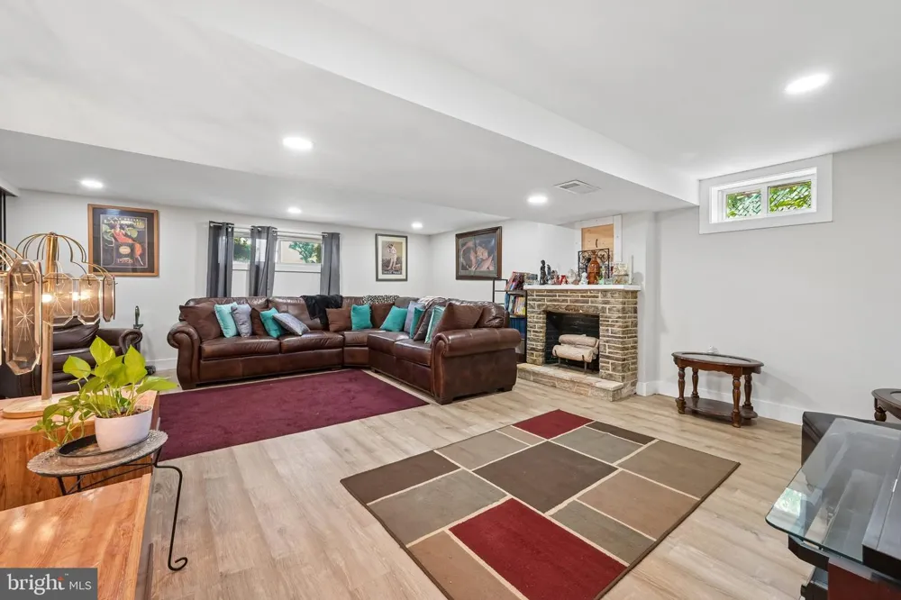 348 PEACH ROAD Bellmawr, NJ 08031