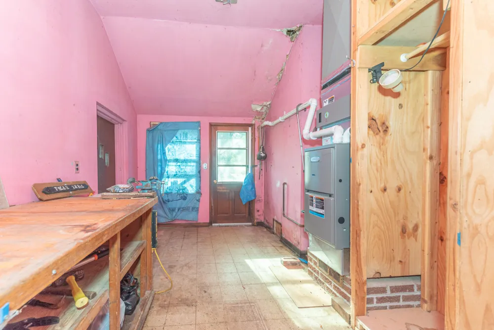 8284 Stony Creek Road Ypsilanti, MI 48197