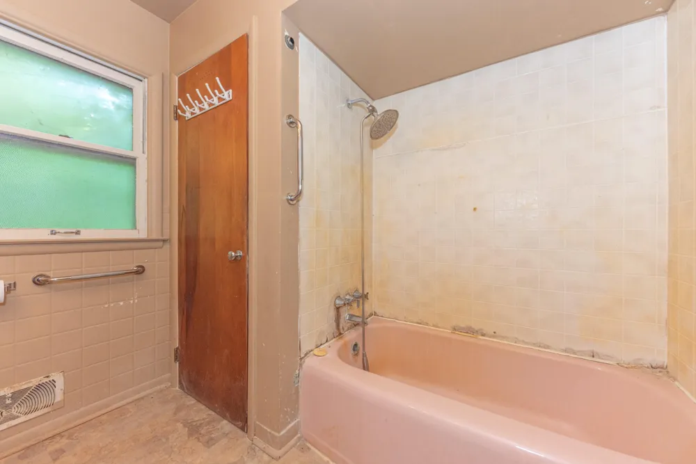 8284 Stony Creek Road Ypsilanti, MI 48197