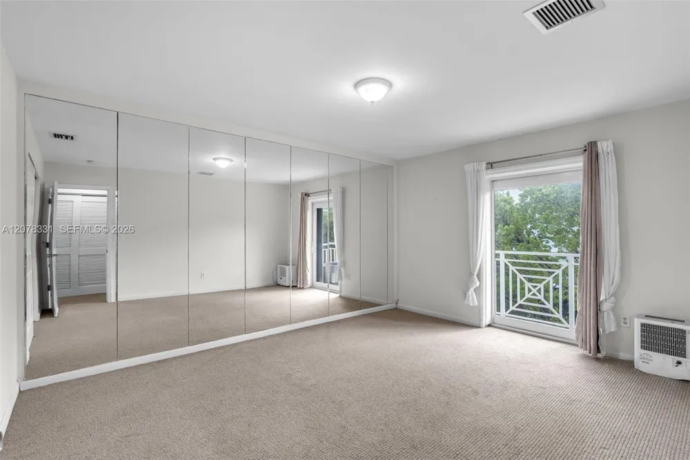 255 Sunrise Dr #309 Key Biscayne, FL 33149