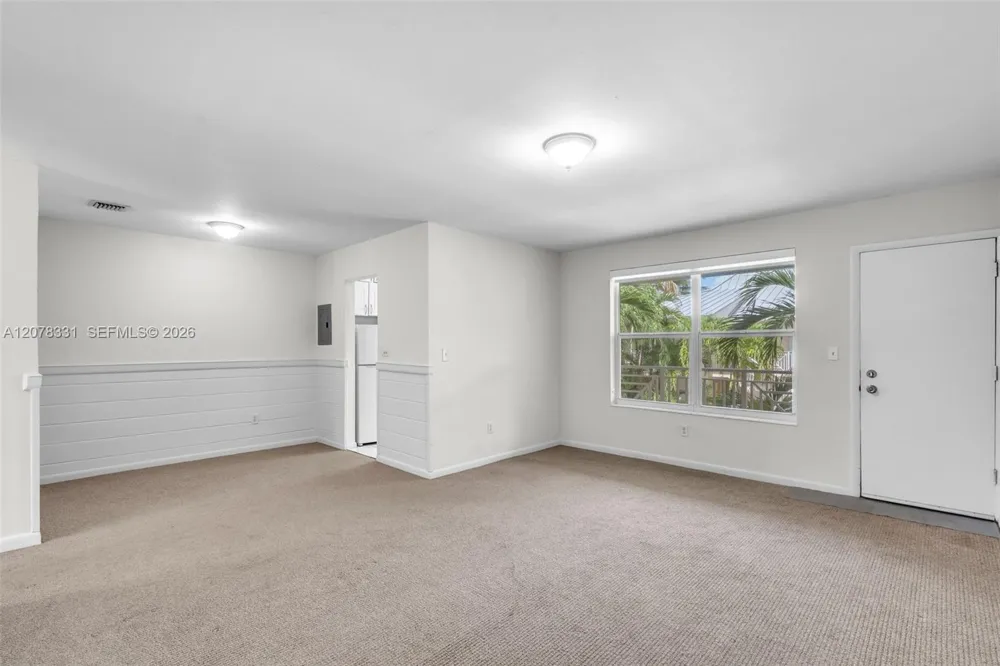 255 Sunrise Dr #309 Key Biscayne, FL 33149
