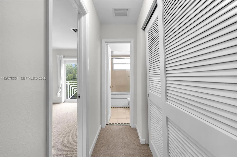 255 Sunrise Dr #309 Key Biscayne, FL 33149