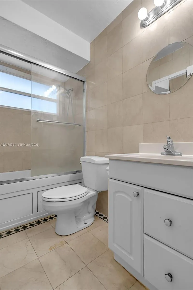 255 Sunrise Dr #309 Key Biscayne, FL 33149