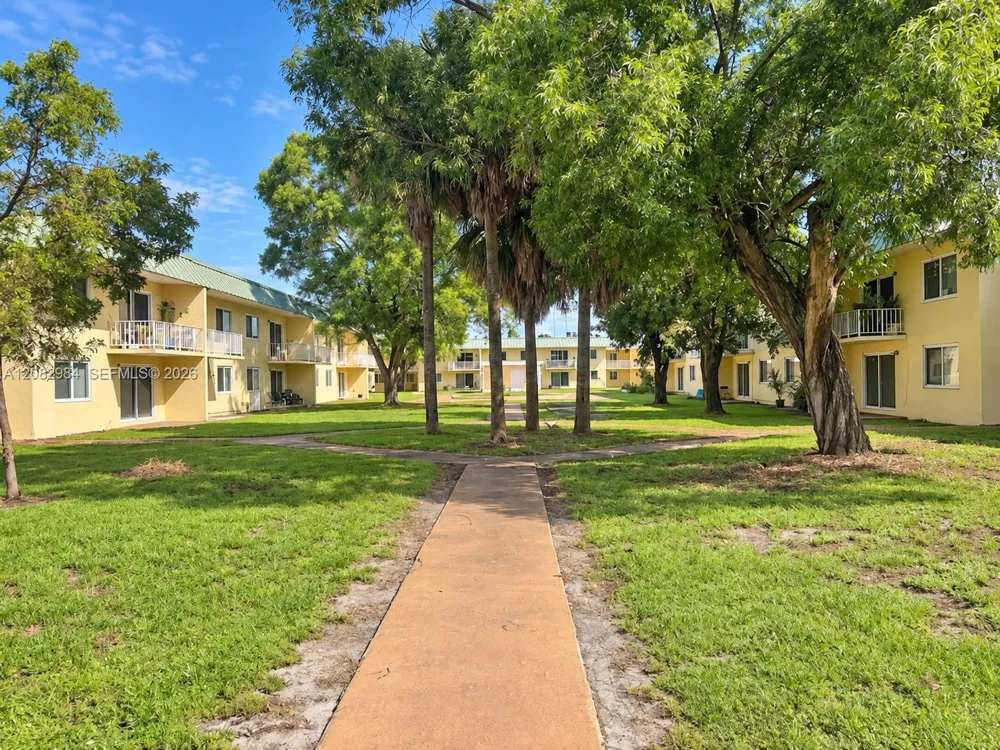 505 NW 177th St #128 Miami Gardens, FL 33169