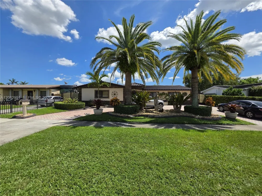 8450 NW 178th St Hialeah, FL 33015