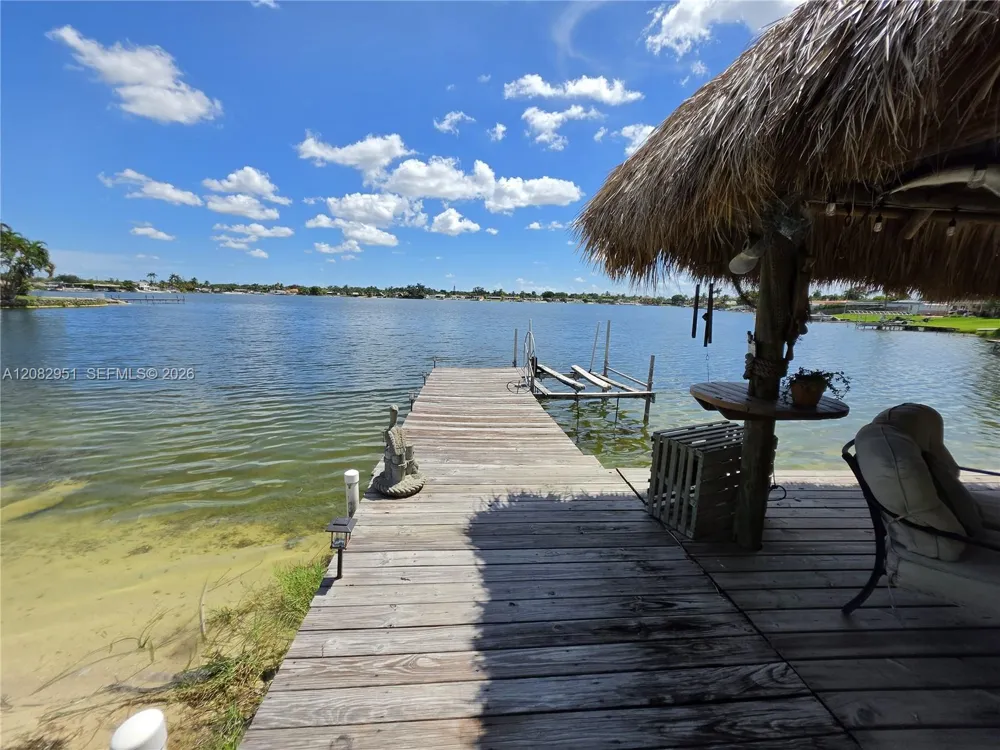 8450 NW 178th St Hialeah, FL 33015