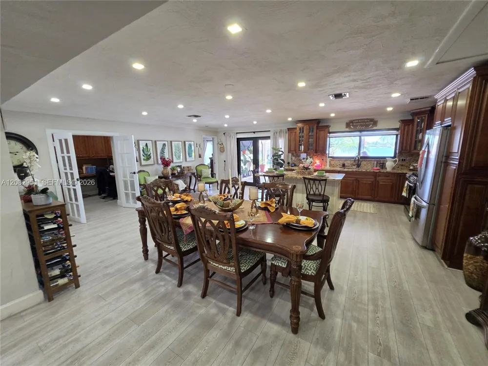 8450 NW 178th St Hialeah, FL 33015