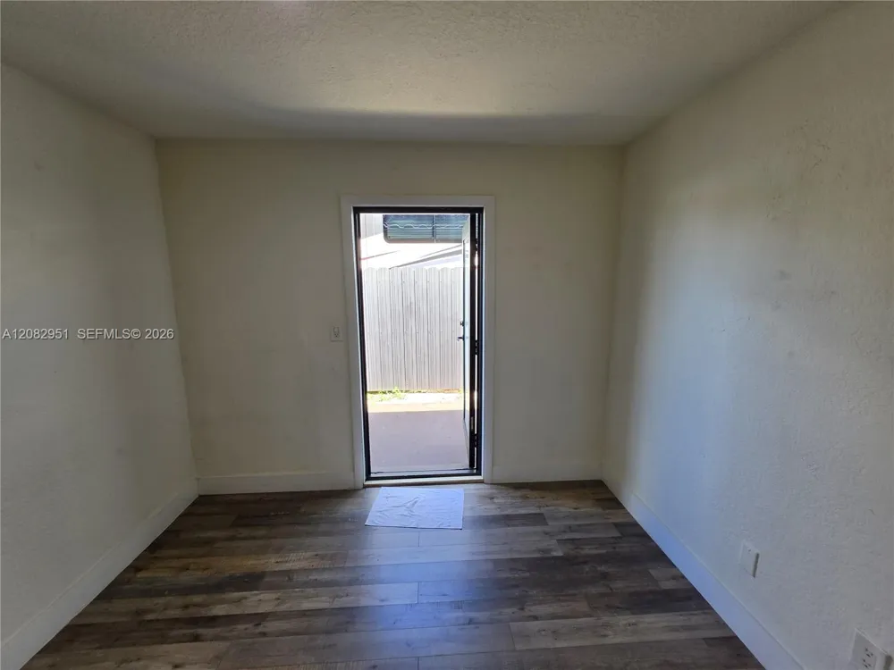 8450 NW 178th St Hialeah, FL 33015