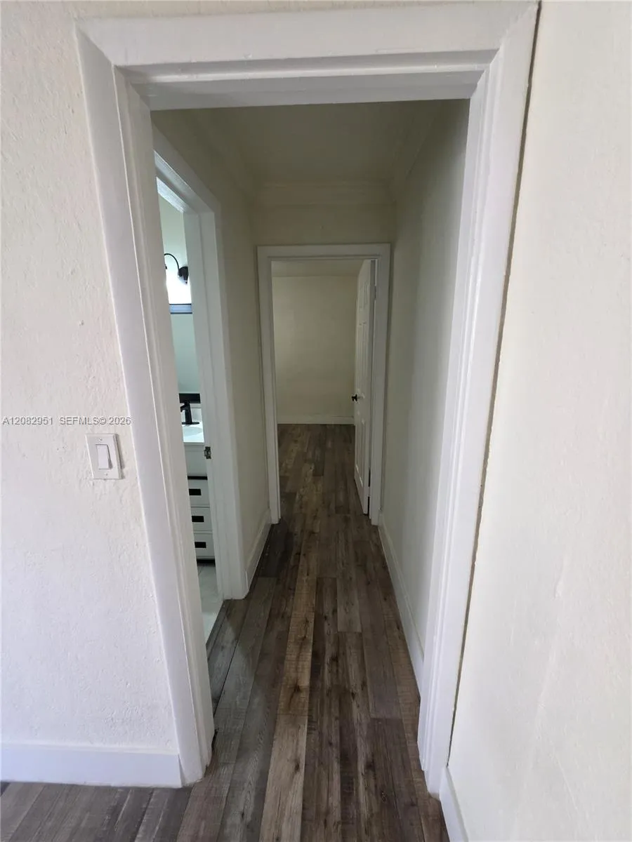 8450 NW 178th St Hialeah, FL 33015