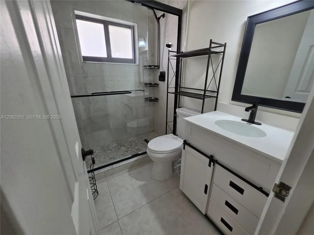 8450 NW 178th St Hialeah, FL 33015