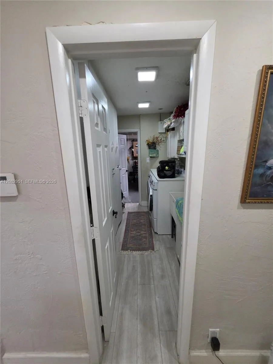 8450 NW 178th St Hialeah, FL 33015