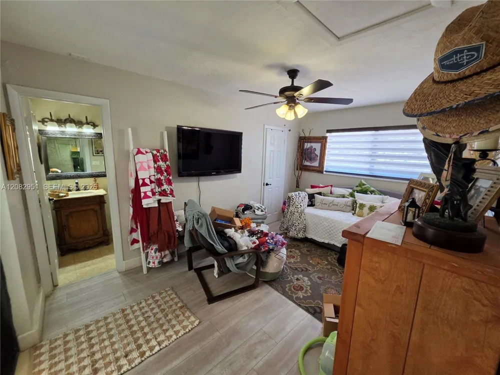 8450 NW 178th St Hialeah, FL 33015