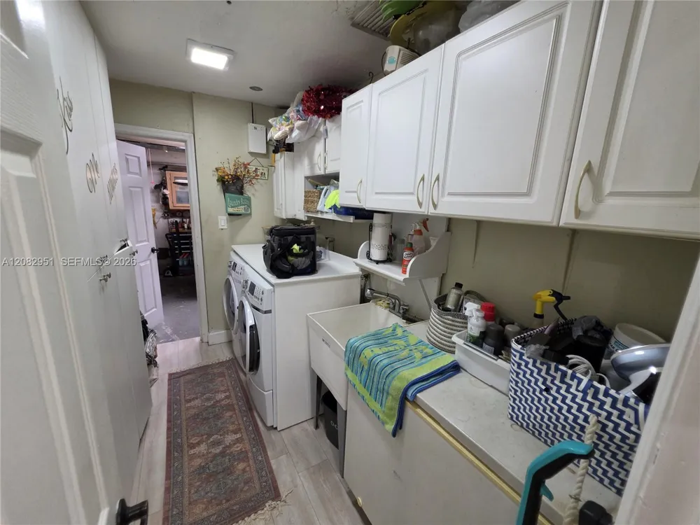 8450 NW 178th St Hialeah, FL 33015
