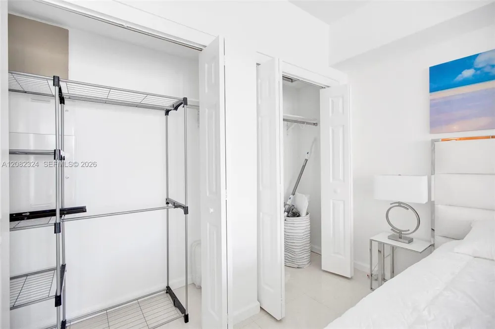475 Brickell Ave #5010 Miami, FL 33131