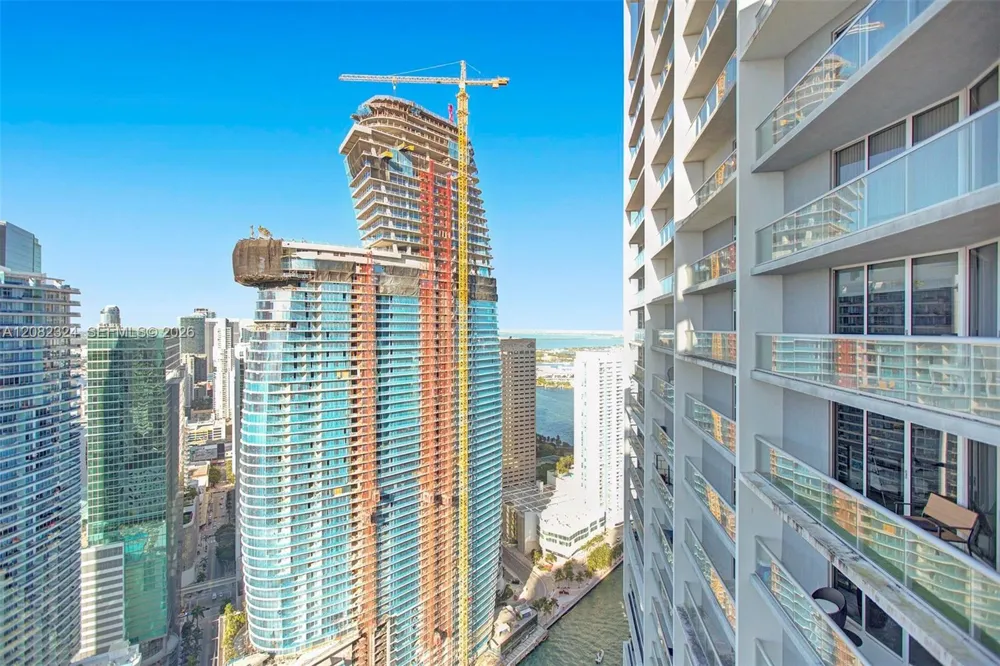 475 Brickell Ave #5010 Miami, FL 33131