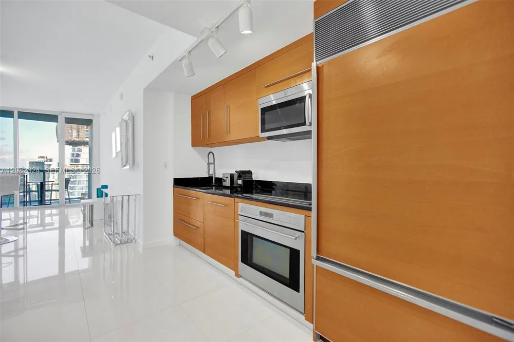 475 Brickell Ave #5010 Miami, FL 33131