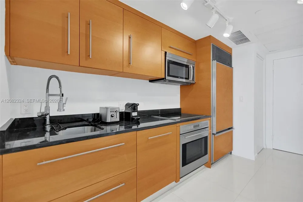 475 Brickell Ave #5010 Miami, FL 33131