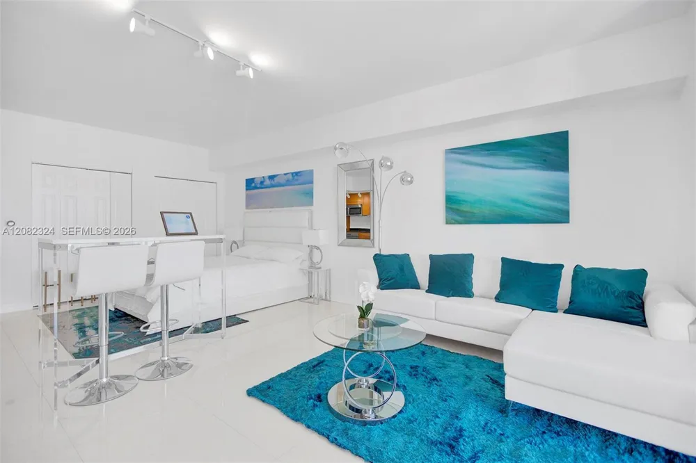 475 Brickell Ave #5010 Miami, FL 33131