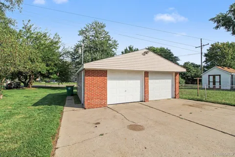 1208 Laurel Avenue
