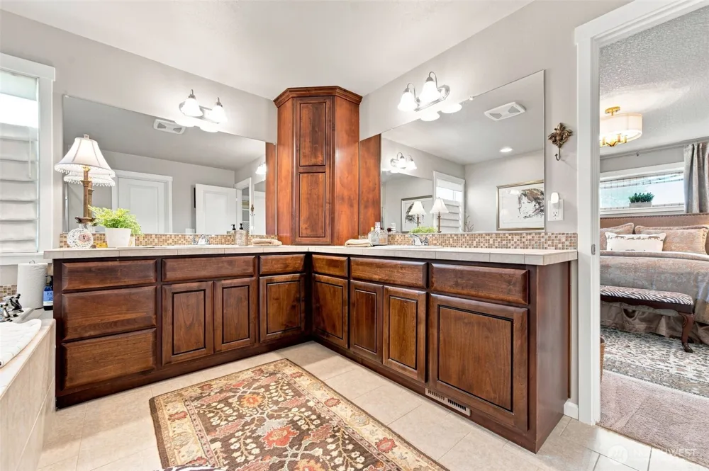 10301 NE 143rd Avenue Vancouver, WA 98682