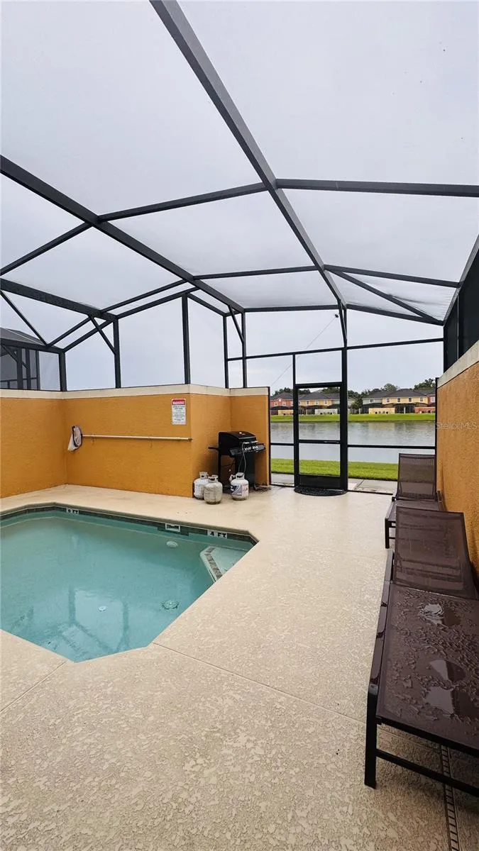 3037 BEACH PALM AVENUE Kissimmee, FL 34747