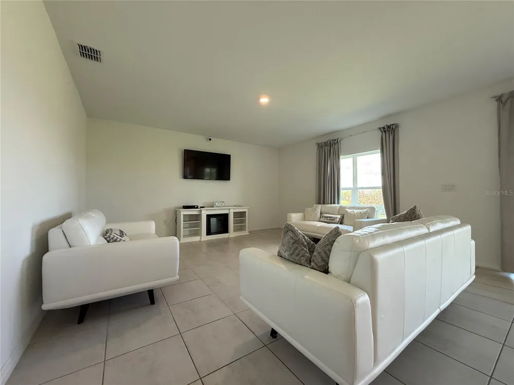 355 ASHLAR CT Kissimmee, FL 34758