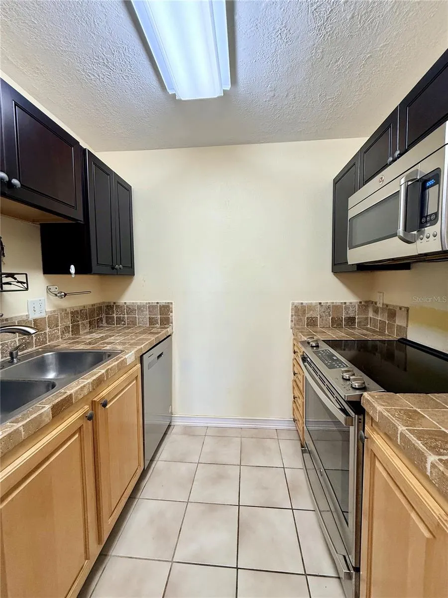 4784 BEACH DRIVE SE #B St Petersburg, FL 33705