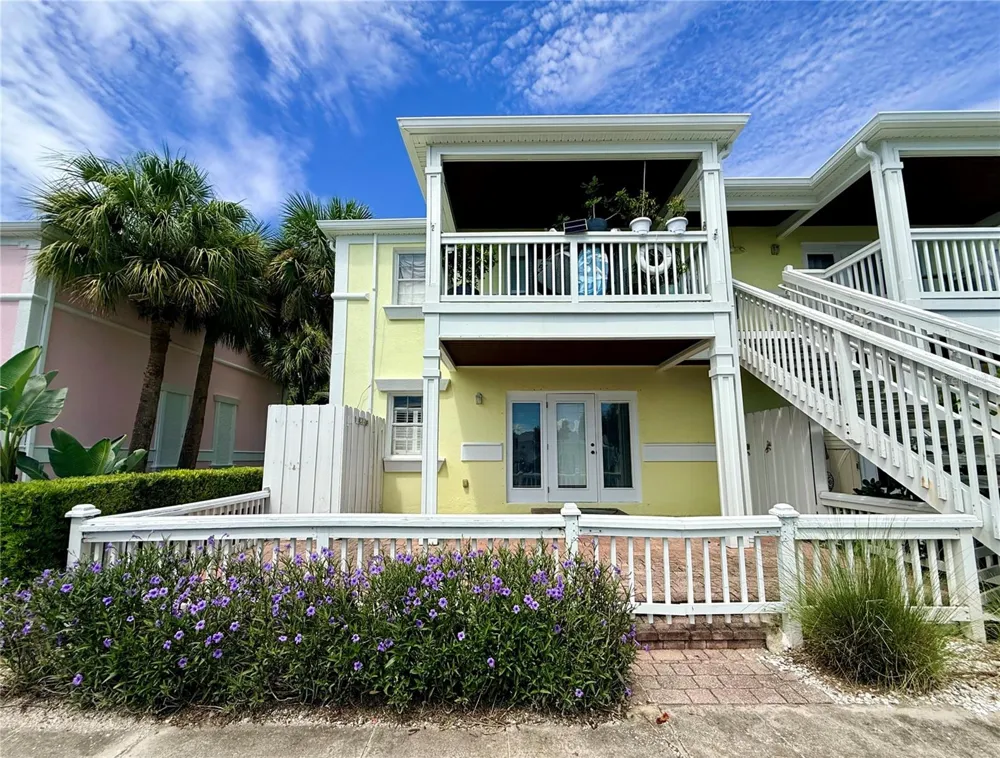 4784 BEACH DRIVE SE #B St Petersburg, FL 33705
