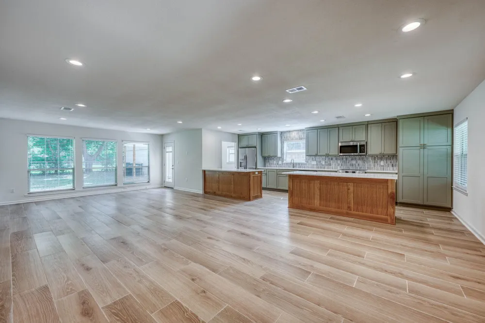 319 Columbine Street Meadowlakes, TX 78654