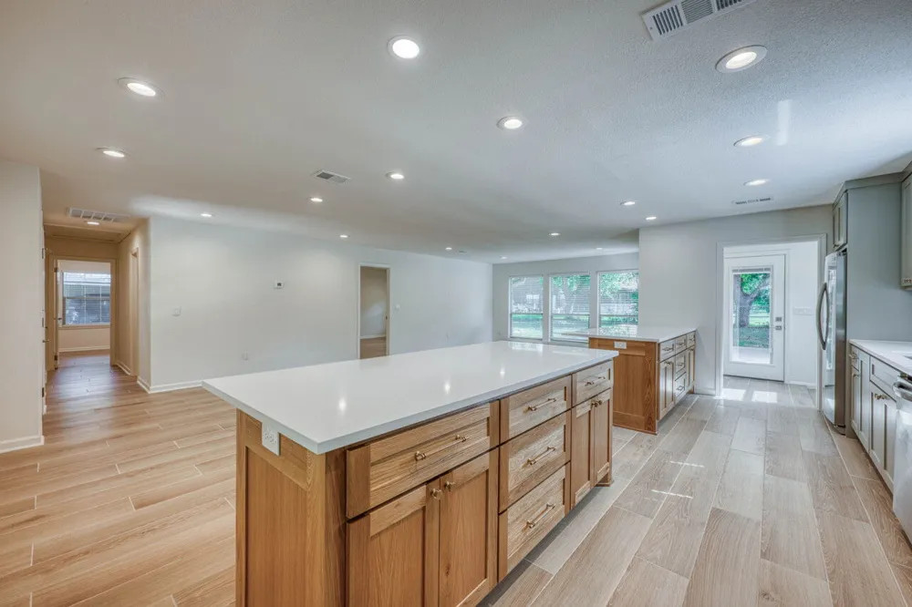 319 Columbine Street Meadowlakes, TX 78654