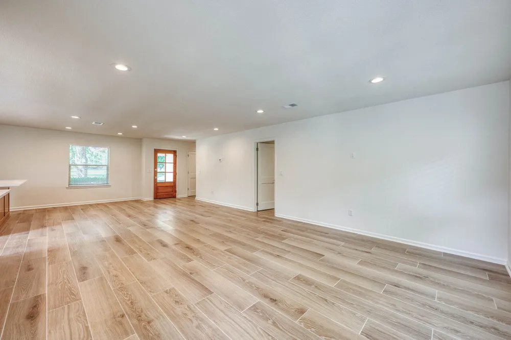 319 Columbine Street Meadowlakes, TX 78654