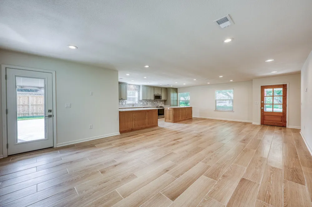 319 Columbine Street Meadowlakes, TX 78654