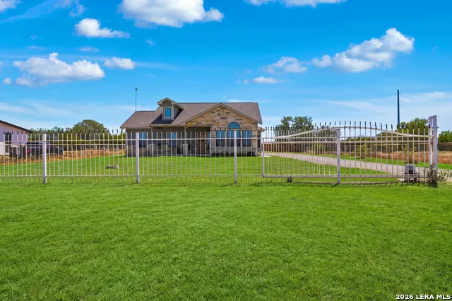 7306 TIFF NICOLE LN Von Ormy, TX 78073