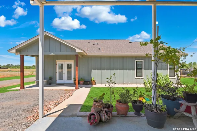 7306 TIFF NICOLE LN Von Ormy, TX 78073